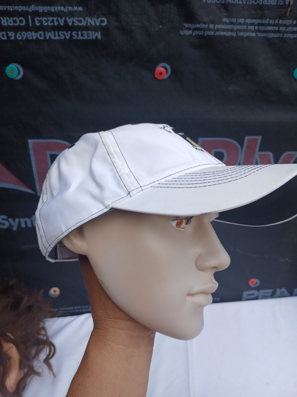 Golf Club White Performance Cap - Picture 2 of 10